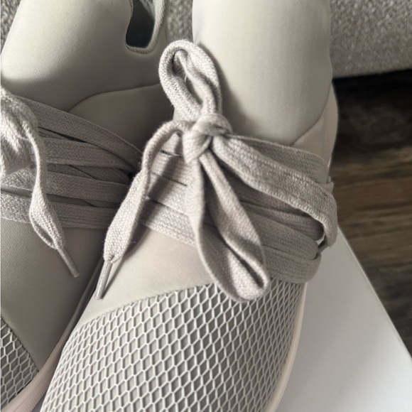 Steve Madden Gray Sneakers - Picture 6 of 9